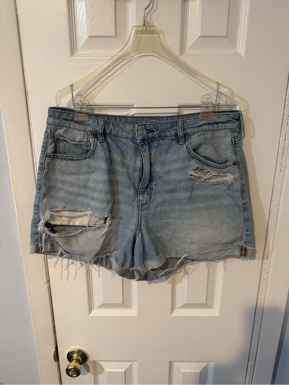 american eagle strigid jean shorts